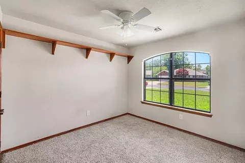 Bedroom - 2133 Harbor Dr, Norman, OK 73071 photo 4 of 5