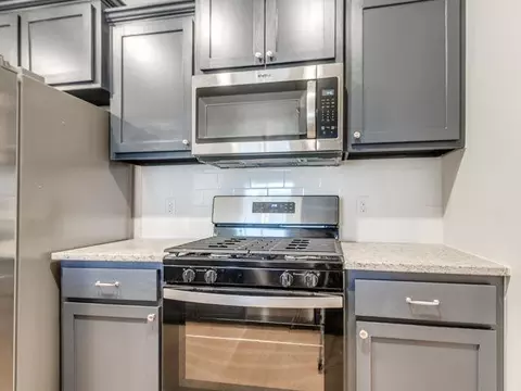 Kitchen - 1617 Highland Loop, Guthrie, OK 73044 photo 3 of 5