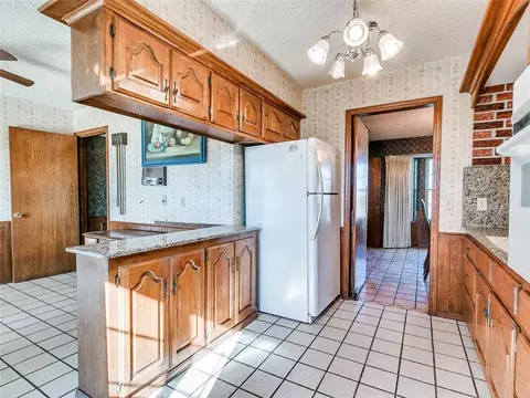 Kitchen - 29805 SE 29th St, Mcloud, OK 74851 photo 5 of 6