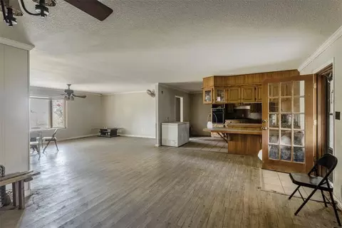 Living - 347368 E 800 Rd, Cushing, OK 74023 photo 3 of 4