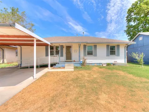 4729 SE 17th St, Del City, OK 73115
