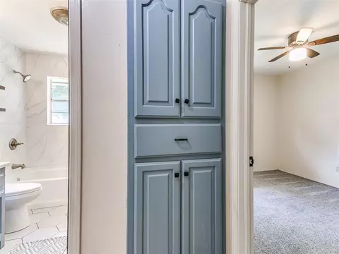 Entry Way - 2202 Louise Ln, Norman, OK 73071 photo 1 of 1