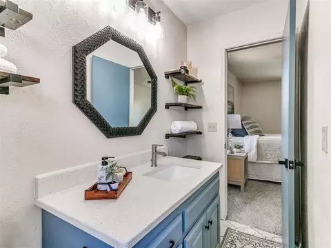 Bath - 2202 Louise Ln, Norman, OK 73071 photo 1 of 6