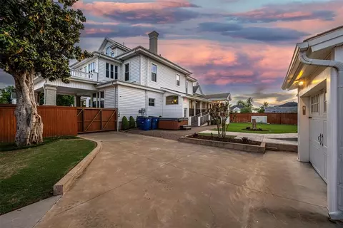 Exterior - 716 E Noble Ave, Guthrie, OK 73044 photo 7 of 13