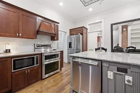 Kitchen - 716 E Noble Ave, Guthrie, OK 73044 photo 4 of 4