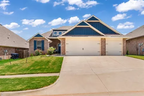 5512 Carmel Creek Dr, Mustang, OK 73064