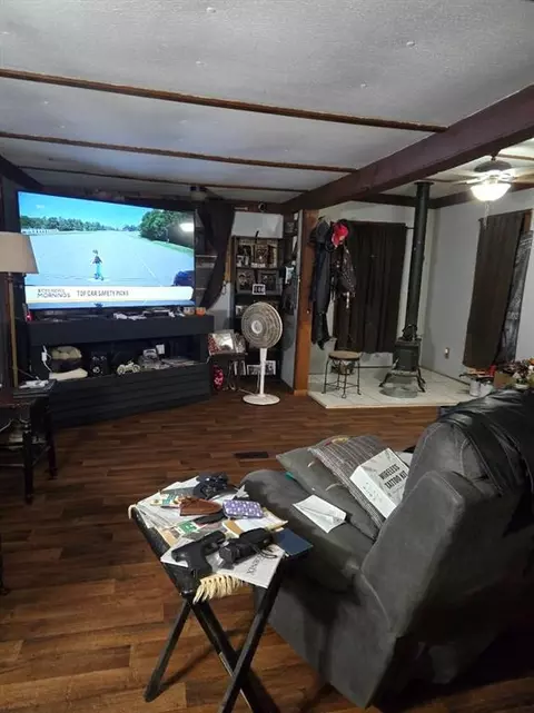 Living - 825 Bus Loop, Eufaula, OK 74432 photo 1 of 1