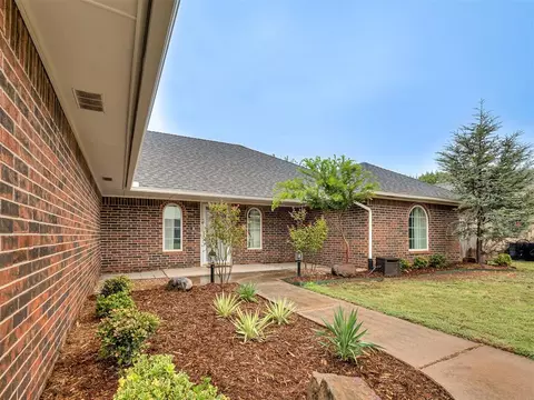 11616 Century Dr, Oklahoma City, OK 73162