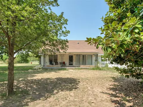1721 E Foreman Rd, El Reno, OK 73036