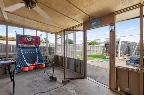 Exterior - 118 Sumner Dr, Altus, OK 73521 photo 3 of 7
