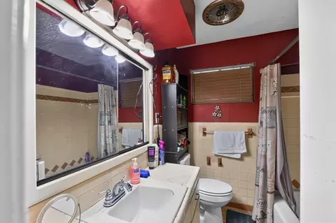 Bath - 118 Sumner Dr, Altus, OK 73521 photo 3 of 3