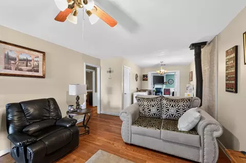 Living - 118 Sumner Dr, Altus, OK 73521 photo 1 of 3