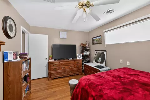 Bedroom - 118 Sumner Dr, Altus, OK 73521 photo 1 of 7