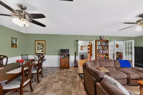 Dining - 118 Sumner Dr, Altus, OK 73521 photo 2 of 2