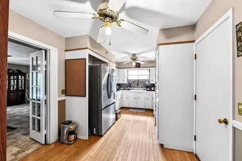 Entry Way - 118 Sumner Dr, Altus, OK 73521 photo 3 of 5
