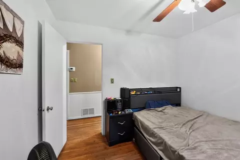 Bedroom - 118 Sumner Dr, Altus, OK 73521 photo 5 of 7