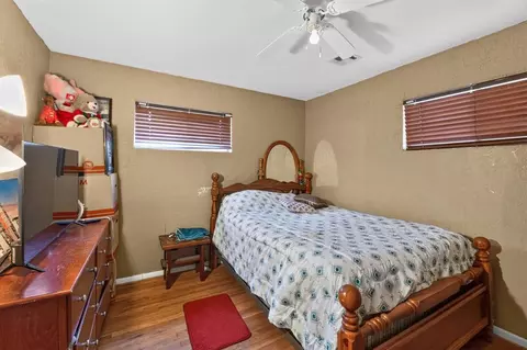Bedroom - 118 Sumner Dr, Altus, OK 73521 photo 7 of 7