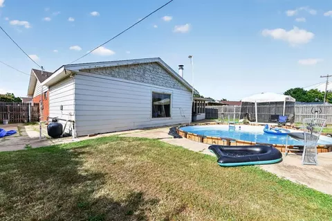 Exterior - 118 Sumner Dr, Altus, OK 73521 photo 6 of 7