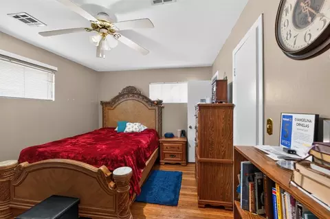 Bedroom - 118 Sumner Dr, Altus, OK 73521 photo 2 of 7