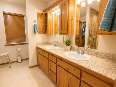 Bath - 304 W 5th St, Asher, OK 74826 photo 1 of 4