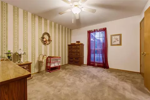 Bedroom - 3333 Everett Dr, Edmond, OK 73013 photo 4 of 6