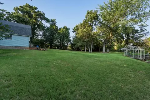 Exterior - 3333 Everett Dr, Edmond, OK 73013 photo 6 of 8