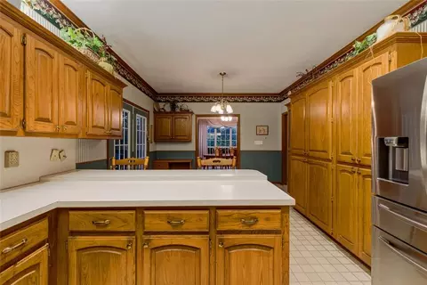 Kitchen - 3333 Everett Dr, Edmond, OK 73013 photo 8 of 8