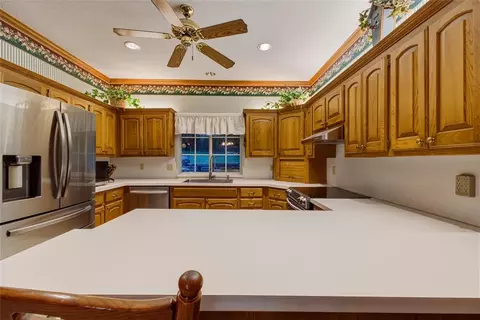 Kitchen - 3333 Everett Dr, Edmond, OK 73013 photo 3 of 8