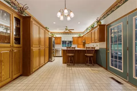 Kitchen - 3333 Everett Dr, Edmond, OK 73013 photo 1 of 8