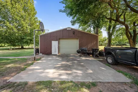 Exterior - 2341 Squirrel Rd, Tuttle, OK 73089 photo 14 of 14