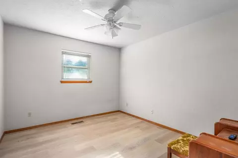Bedroom - 2341 Squirrel Rd, Tuttle, OK 73089 photo 4 of 4