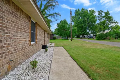 Exterior - 1402 SE Jackson St, Idabel, OK 74745 photo 8 of 8