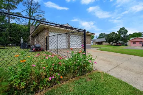 Exterior - 1402 SE Jackson St, Idabel, OK 74745 photo 5 of 8