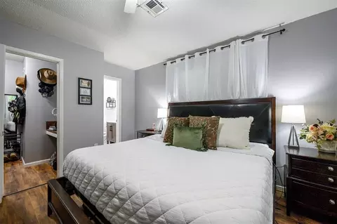 Bedroom - 1402 SE Jackson St, Idabel, OK 74745 photo 6 of 8