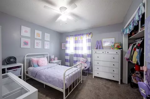 Bedroom - 1402 SE Jackson St, Idabel, OK 74745 photo 1 of 8