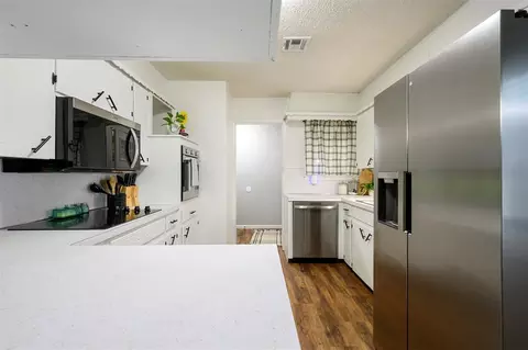 Kitchen - 1402 SE Jackson St, Idabel, OK 74745 photo 4 of 4
