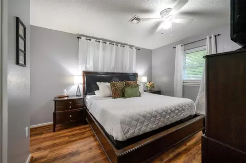 Bedroom - 1402 SE Jackson St, Idabel, OK 74745 photo 5 of 8