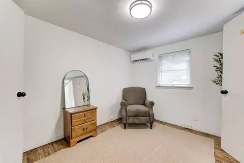 Bedroom - 320 S Pine St, Guthrie, OK 73044 photo 5 of 5