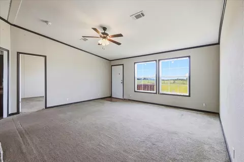 Living - 9801 Westview Dr, Lexington, OK 73051 photo 2 of 4