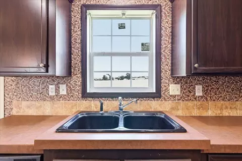 Kitchen - 9801 Westview Dr, Lexington, OK 73051 photo 5 of 8