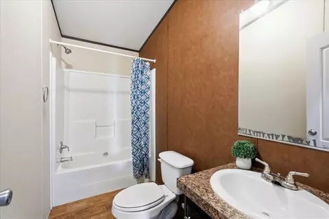 Bath - 9801 Westview Dr, Lexington, OK 73051 photo 5 of 6