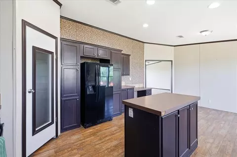 Kitchen - 9801 Westview Dr, Lexington, OK 73051 photo 7 of 8