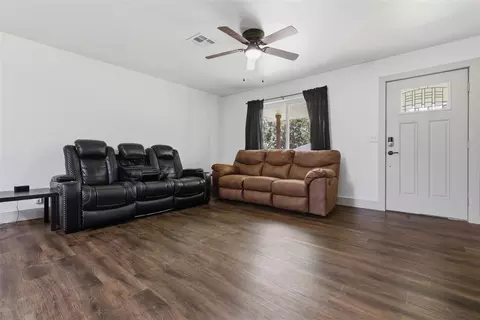 Living - 508 E Washington St, Tecumseh, OK 74873 photo 1 of 2