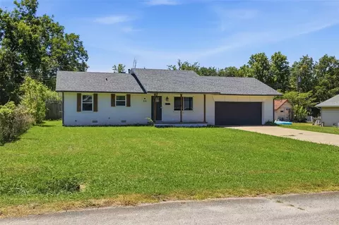 Exterior - 508 E Washington St, Tecumseh, OK 74873 photo 6 of 7
