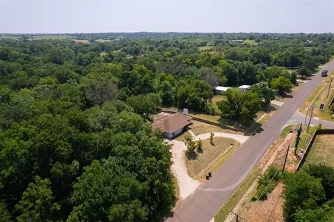 View/Area - 1002 S Pine St, Guthrie, OK 73044 photo 2 of 3