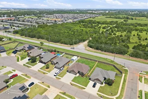 View/Area - 3304 Paul Dr, Oklahoma City, OK 73160 photo 3 of 8