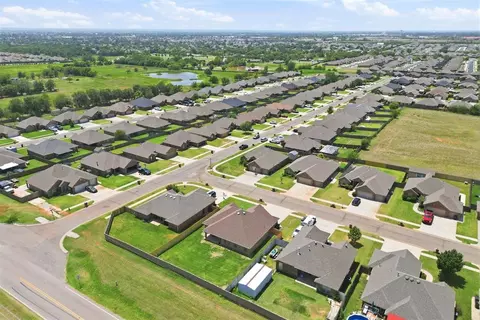 View/Area - 3304 Paul Dr, Oklahoma City, OK 73160 photo 7 of 8