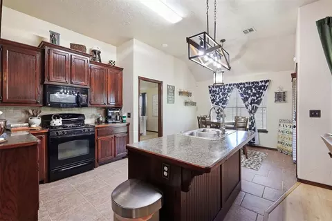 Kitchen - 3304 Paul Dr, Oklahoma City, OK 73160 photo 2 of 6