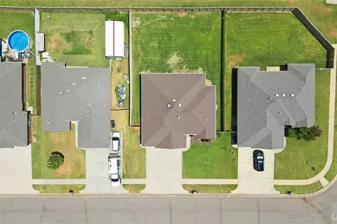 View/Area - 3304 Paul Dr, Oklahoma City, OK 73160 photo 2 of 8