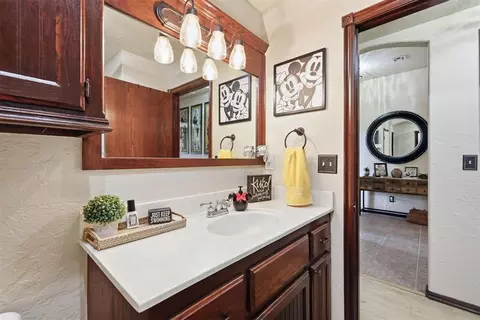 Bath - 3304 Paul Dr, Oklahoma City, OK 73160 photo 1 of 5